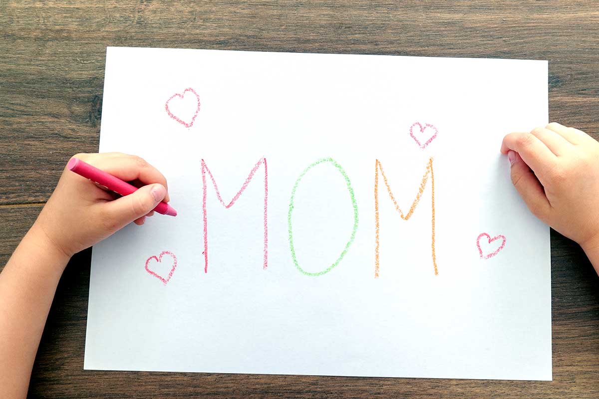 10 Handmade Mother's Day Gift Ideas for Moms and Grandmas!